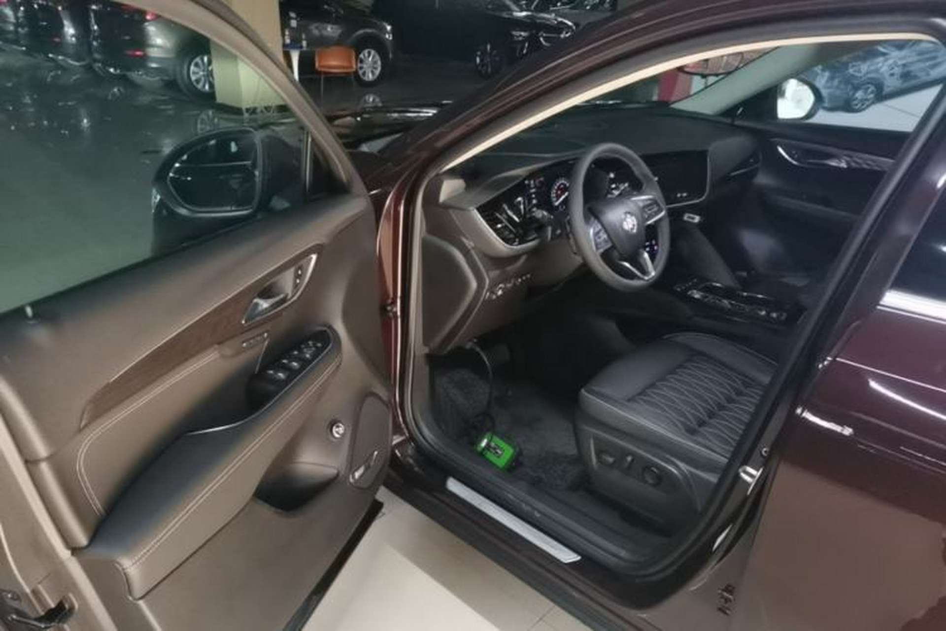 Used Buick Envision 2020 Encore S 652T All-Wheel-Drive Avenir Driver Seat