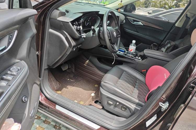 Used Buick Envision 2020 Encore S 652T All-Wheel-Drive Avenir Driver Seat