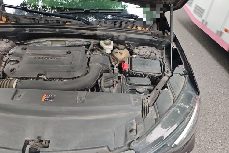 Used Buick Envision 2020 Encore S 652T All-Wheel-Drive Avenir Engine Bay Left