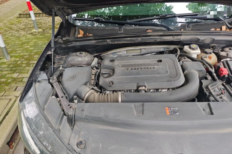 Used Buick Envision 2020 Encore S 652T All-Wheel-Drive Avenir Engine Bay Right