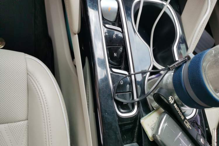 Used Buick Envision 2020 Encore S 652T All-Wheel-Drive Avenir Gear Lever