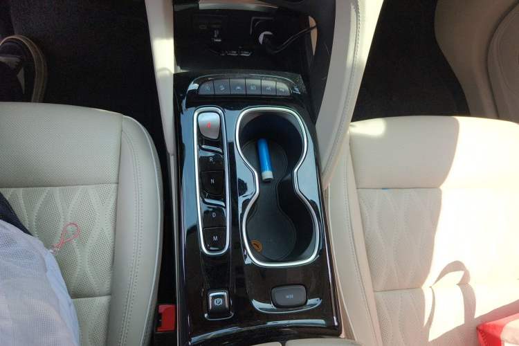 Used Buick Envision 2020 Encore S 652T All-Wheel-Drive Avenir Gear Lever