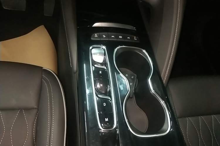 Used Buick Envision 2020 Encore S 652T All-Wheel-Drive Avenir Gear Lever