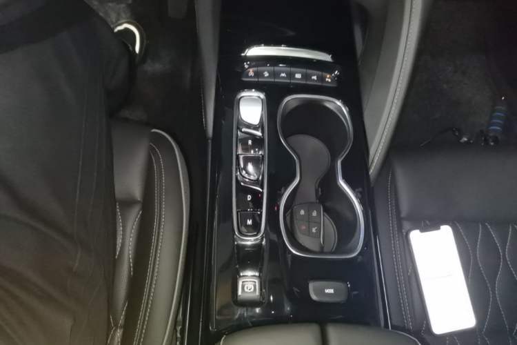 Used Buick Envision 2020 Encore S 652T All-Wheel-Drive Avenir Gear Lever