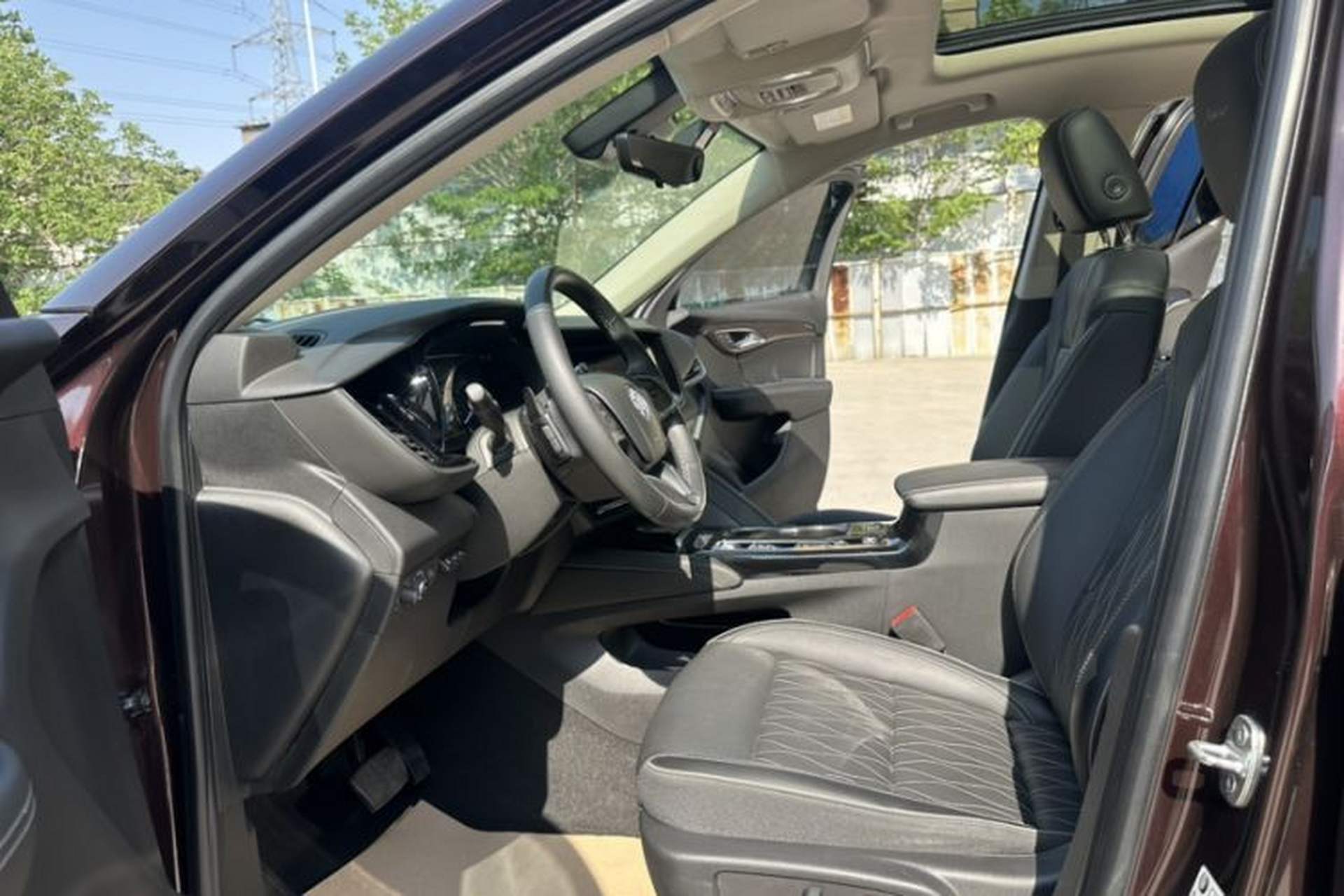 Used Buick Envision 2020 Encore S 652T All-Wheel-Drive Avenir Interior 3