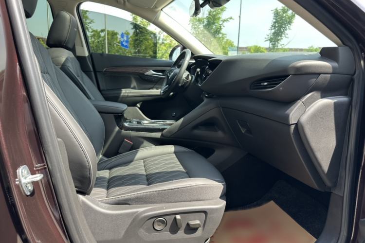 Used Buick Envision 2020 Encore S 652T All-Wheel-Drive Avenir Interior 4