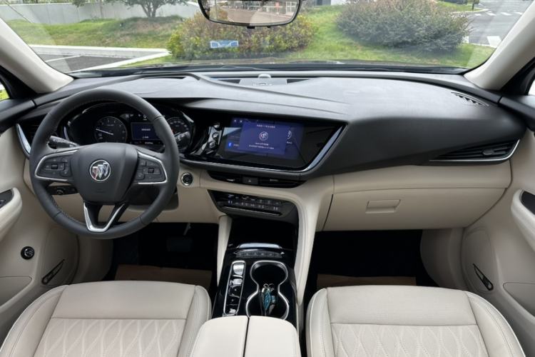 Used Buick Envision 2020 Encore S 652T All-Wheel-Drive Avenir Interior 4