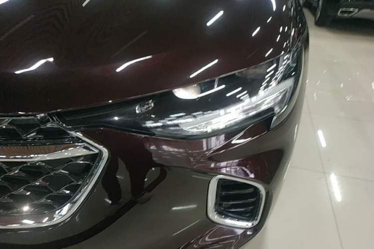 Used Buick Envision 2020 Encore S 652T All-Wheel-Drive Avenir Left Front Headlight