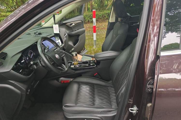 Used Buick Envision 2020 Encore S 652T All-Wheel-Drive Avenir Left Front Seat