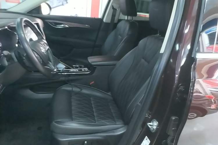 Used Buick Envision 2020 Encore S 652T All-Wheel-Drive Avenir Left Front Seat