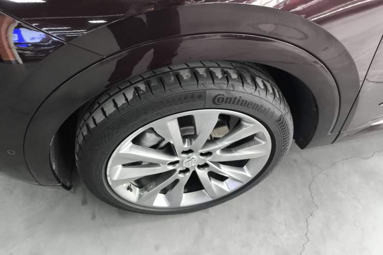 Used Buick Envision 2020 Encore S 652T All-Wheel-Drive Avenir Left Front Wheel Hub