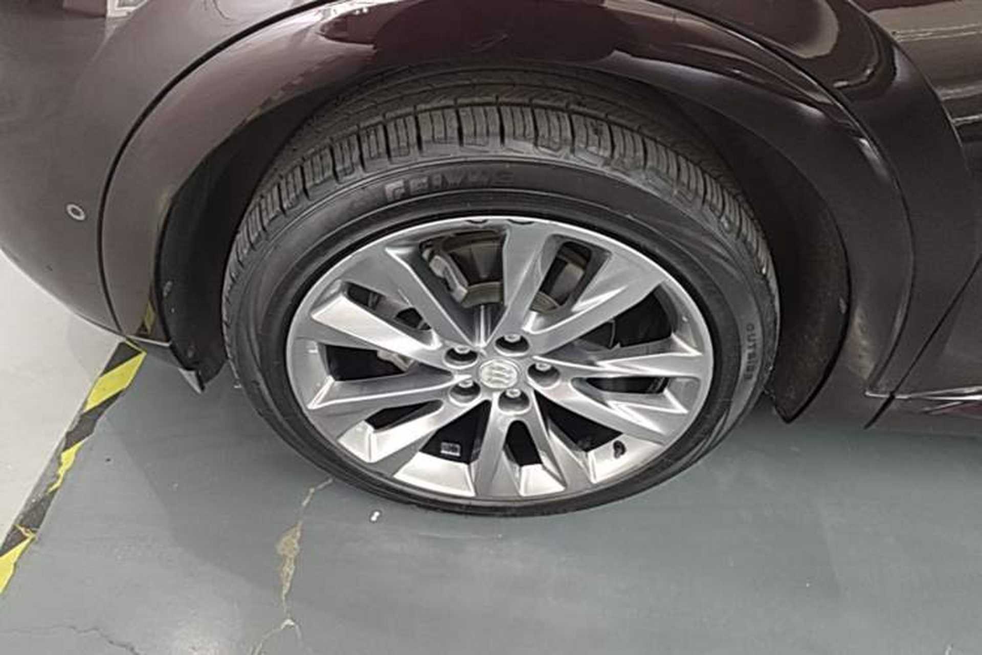 Used Buick Envision 2020 Encore S 652T All-Wheel-Drive Avenir Left Front Wheel Hub