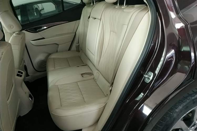 Used Buick Envision 2020 Encore S 652T All-Wheel-Drive Avenir Left Rear Seat