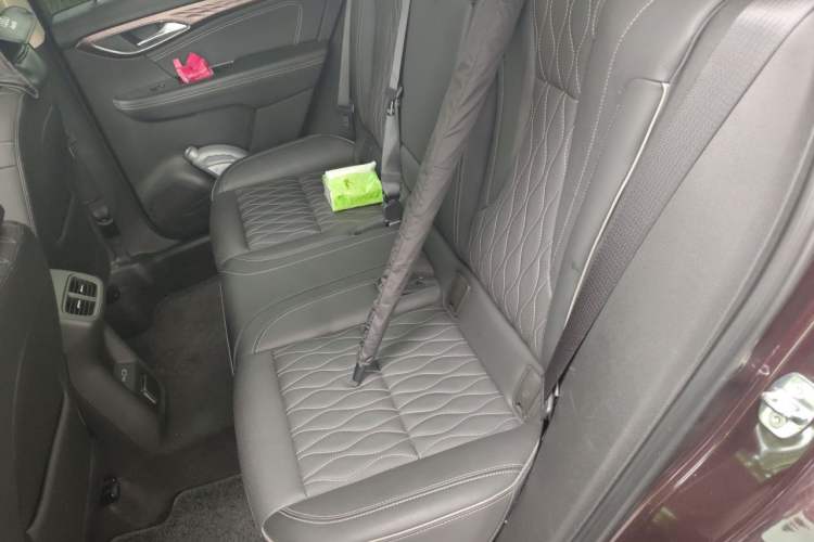 Used Buick Envision 2020 Encore S 652T All-Wheel-Drive Avenir Left Rear Seat