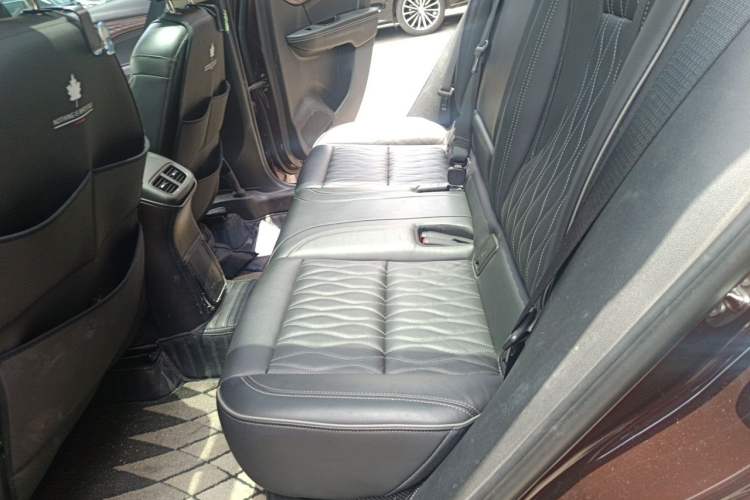 Used Buick Envision 2020 Encore S 652T All-Wheel-Drive Avenir Left Rear Seat