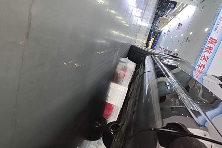 Used Buick Envision 2020 Encore S 652T All-Wheel-Drive Avenir Left Side Sill