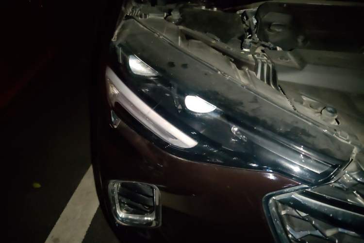 Used Buick Envision 2020 Encore S 652T All-Wheel-Drive Avenir Right Front Headlight