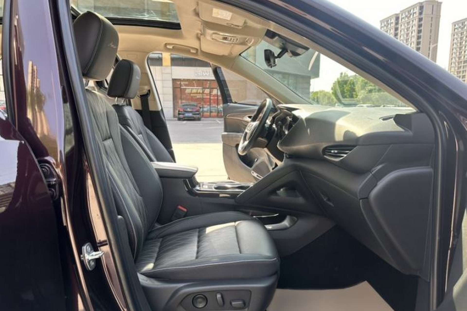 Used Buick Envision 2020 Encore S 652T All-Wheel-Drive Avenir Right Front Seat