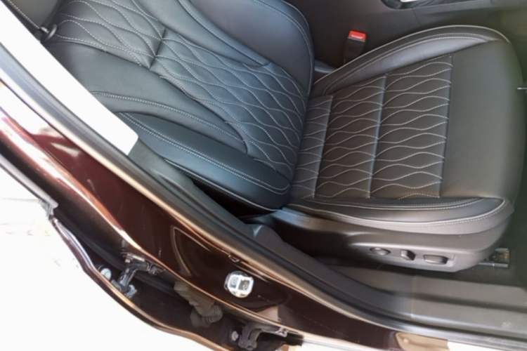 Used Buick Envision 2020 Encore S 652T All-Wheel-Drive Avenir Right Front Seat