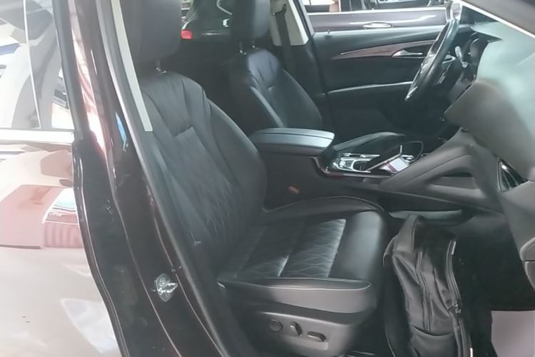 Used Buick Envision 2020 Encore S 652T All-Wheel-Drive Avenir Right Front Seat