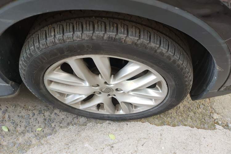 Used Buick Envision 2020 28T Four-Wheel Drive Elite Version Right Front Wheel Hub