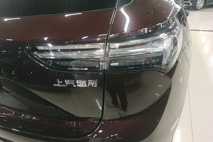 Used Buick Envision 2020 Encore S 652T All-Wheel-Drive Avenir Right Rear Taillight