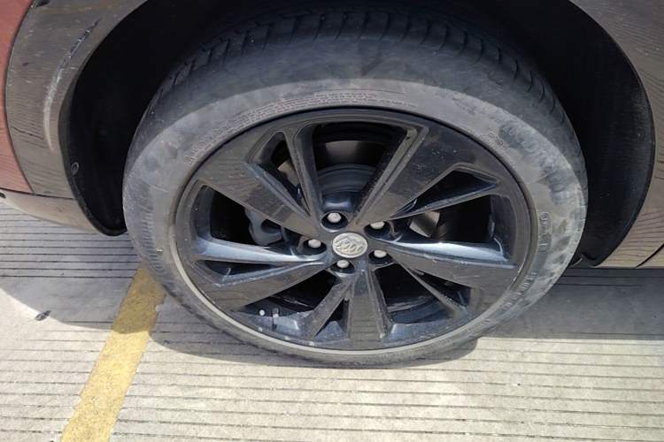 Used Buick Envision 2020 Encore GX S 652T Two-Wheel-Drive Limited-Edition S Sport Version Right Rear Wheel Hub