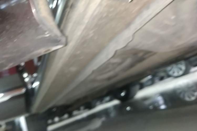 Used Buick Envision 2020 Encore S 652T All-Wheel-Drive Avenir Right Side Sill