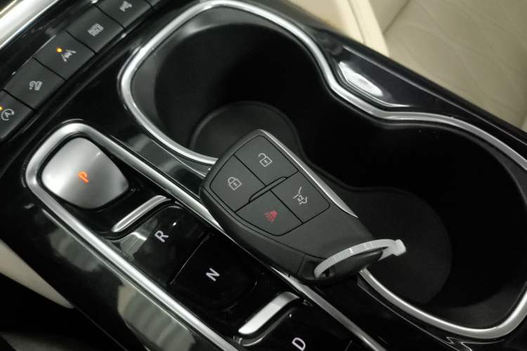 Used Buick Envision 2020 Encore S 652T All-Wheel-Drive Avenir Vehicle Key
