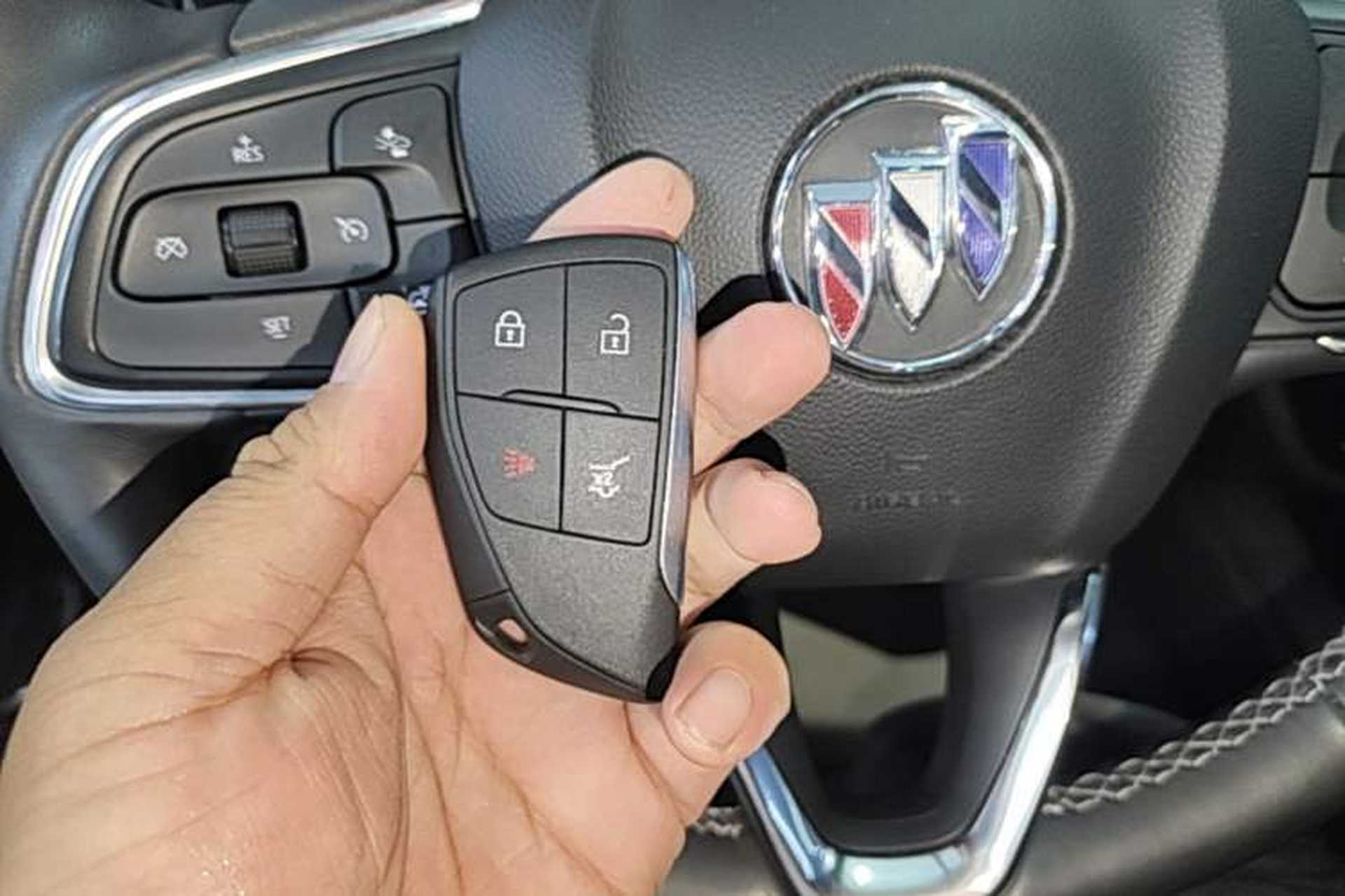 Used Buick Envision 2020 Encore S 652T All-Wheel-Drive Avenir Vehicle Key