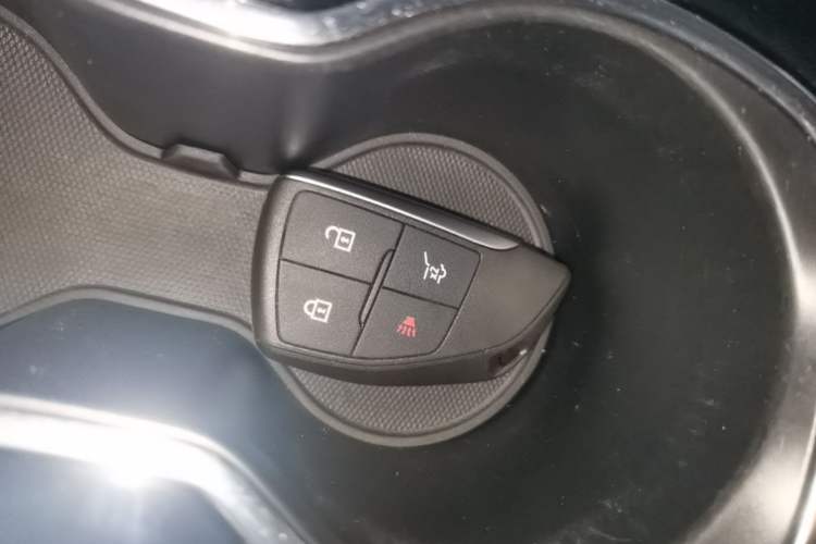 Used Buick Envision 2020 Encore S 652T All-Wheel-Drive Avenir Vehicle Key