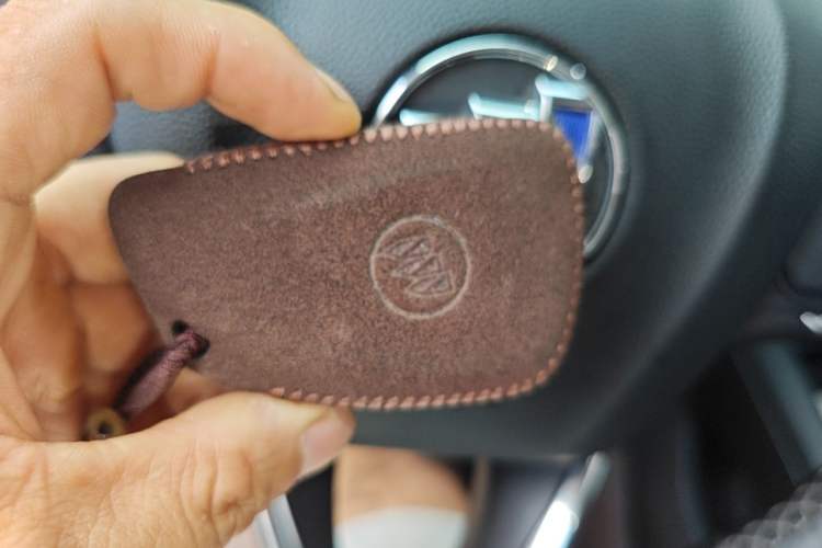 Used Buick Envision 2020 Encore S 652T All-Wheel-Drive Avenir Vehicle Key