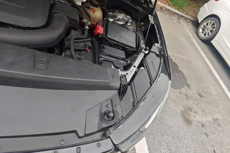 Used Buick Envision 2020 Encore GX S 652T Two-Wheel-Drive Limited-Edition S Sport Version Engine Bay Left