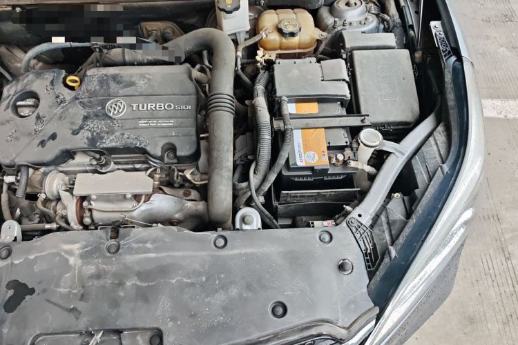 Used Buick Envision 2020 20T Two-Wheel Drive Elite Version Engine Bay Left