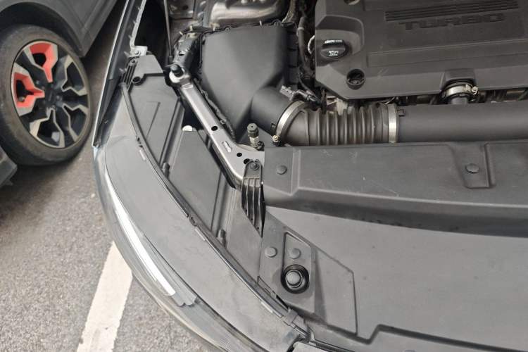 Used Buick Envision 2020 Encore GX S 652T Two-Wheel-Drive Limited-Edition S Sport Version Engine Bay Right