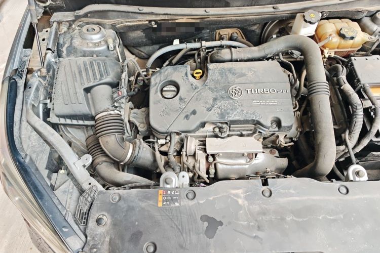 Used Buick Envision 2020 20T Two-Wheel Drive Elite Version Engine Bay Right