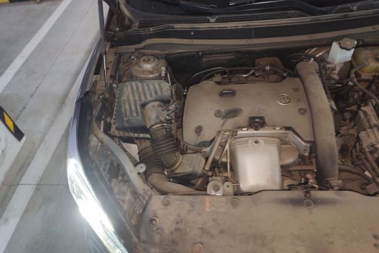 Used Buick Envision 2020 28T Four-Wheel Drive Elite Version Engine Bay Right