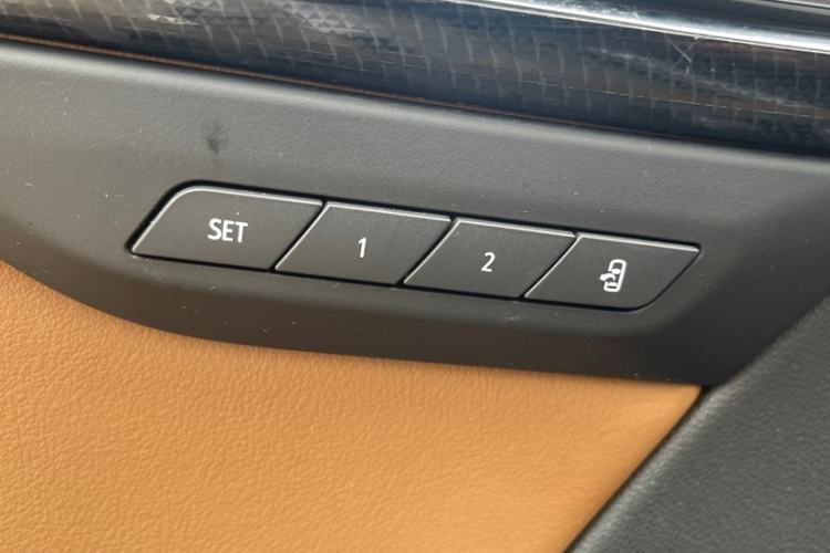 Used Buick Envision 2020 Encore GX S 652T Two-Wheel-Drive Limited-Edition S Sport Version Interior 3