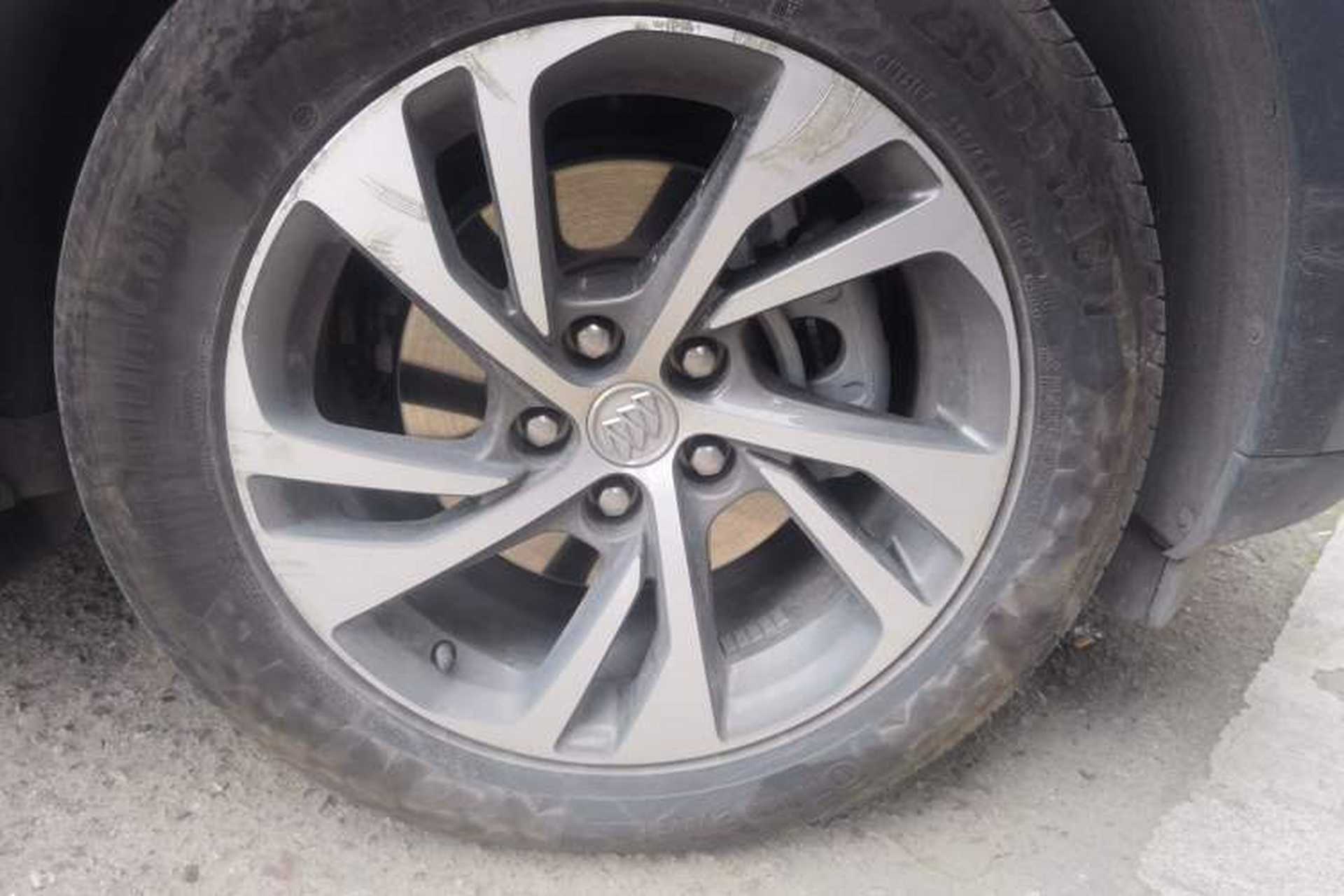 Used Buick Envision 2020 Onix S 652T Two-Wheel Drive Elite Model Right Front Wheel Hub