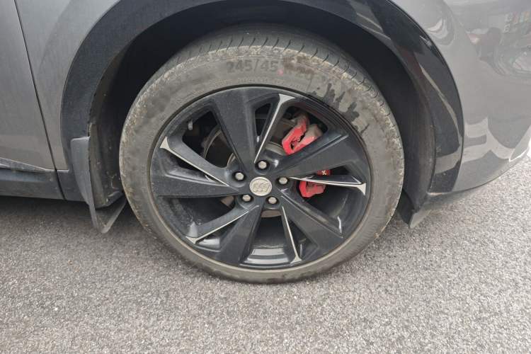 Used Buick Envision 2020 Encore GX S 652T Two-Wheel-Drive Limited-Edition S Sport Version Right Front Wheel Hub