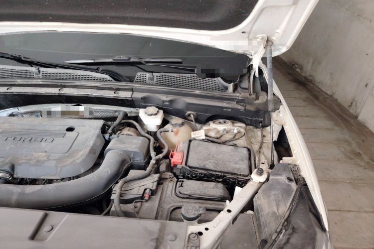 Used Buick Envision 2020 Onix S 652T Two-Wheel Drive Elite Model Engine Bay Left