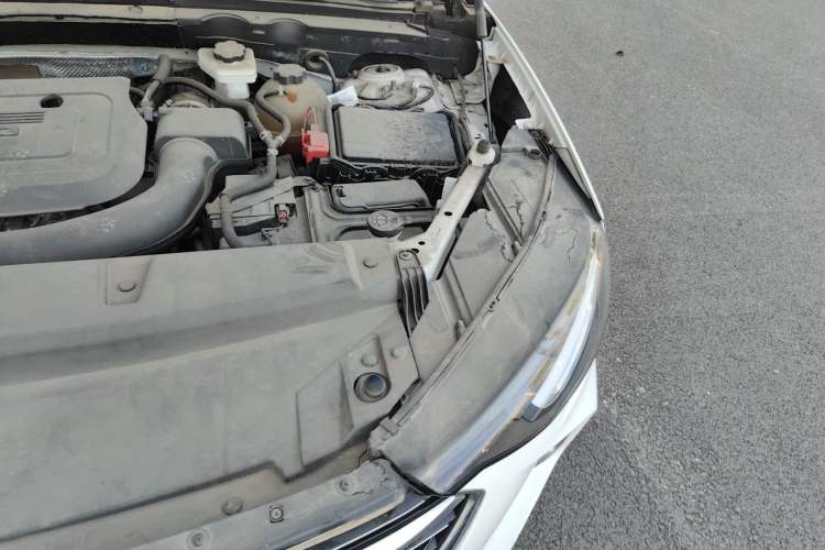 Used Buick Envision 2020 Encore S 652T Two-Wheel Drive Luxury Model Engine Bay Left