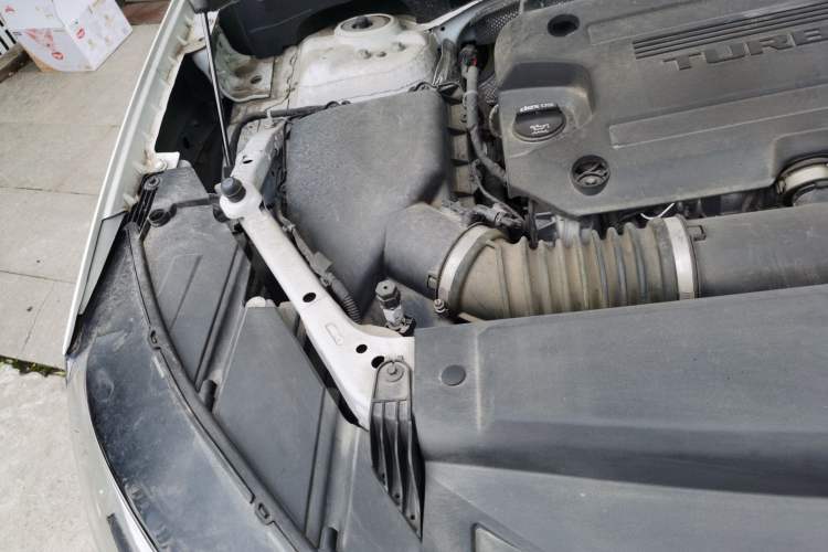 Used Buick Envision 2020 Encore GX S 652T Two-Wheel-Drive Limited-Edition S Sport Version Engine Bay Right