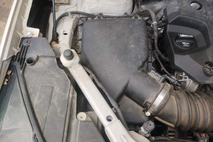 Used Buick Envision 2020 Encore S 652T Two-Wheel Drive Luxury Model Engine Bay Right