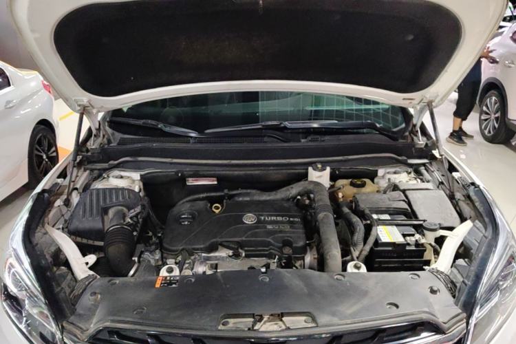 Used Buick Envision 2020 20T Two-Wheel Drive Leading Version Engine Bay