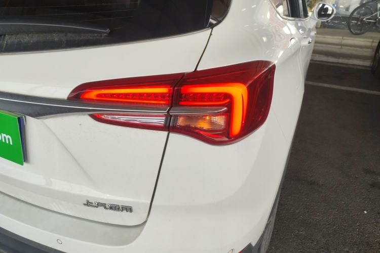 Used Buick Envision 2020 20T Two-Wheel Drive Leading Version Exterior 3