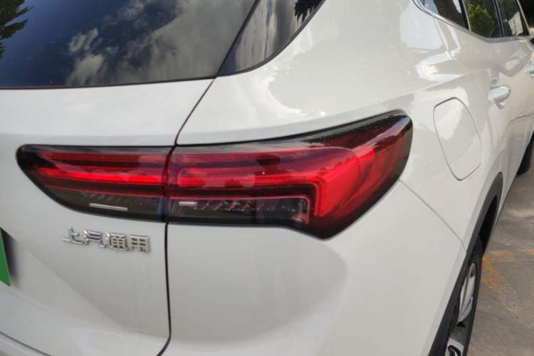 Used Buick Envision 2020 Onix S 652T Two-Wheel Drive Elite Model Exterior 3