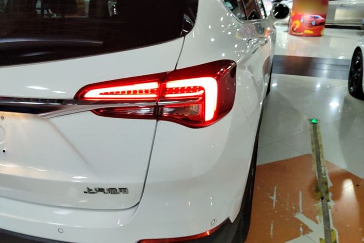 Used Buick Envision 2020 20T Two-Wheel Drive Leading Version Exterior 3
