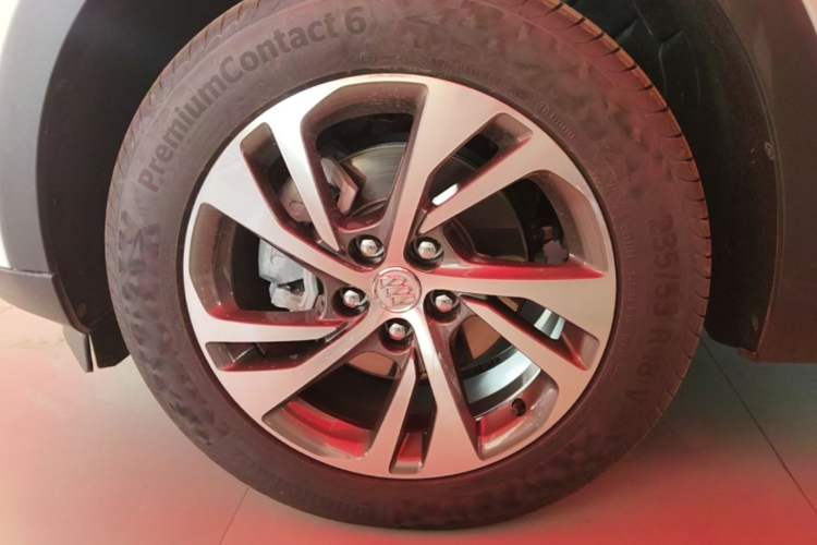 Used Buick Envision 2020 Encore S 652T Two-Wheel Drive Luxury Model Exterior 4