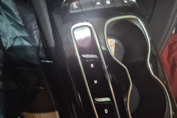 Used Buick Envision 2020 Encore S 652T Two-Wheel Drive Luxury Model Gear Lever